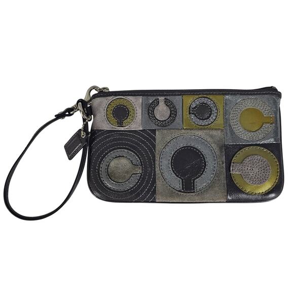 COACH RARE MIA MADISON INLAID SIGNATURE C PATCHWORK LEATHER WRISTLET - Picture 1 of 6